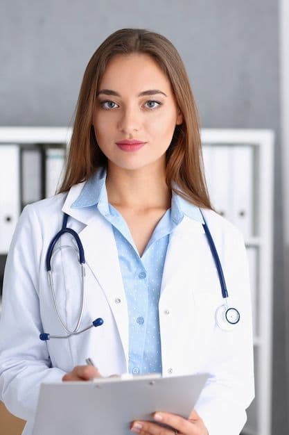 Dr. Pooja Wadgaonkar Patil - Consultant Gynaecologist and Laparoscopic Surgeon